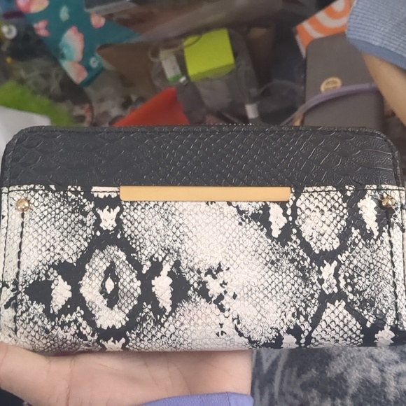 Black and white Aldo wallet - Picture 1 of 2